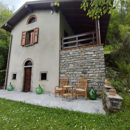 펜션 Ca' Del Livello - Retreat With Garden Overlooking Mountains *