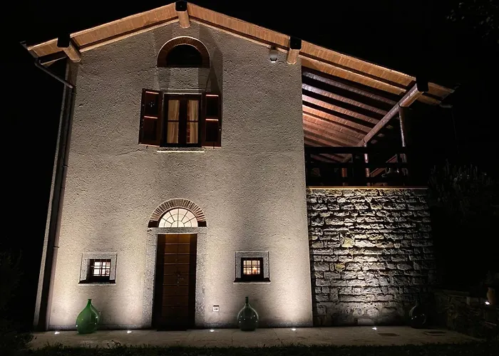 Casa vacanze Fuga Romantica Di San Valentino In Un Angolo Intimo E Facile Da Raggiungere, Ca Del Livello Vi Accoglie Con Il Calore Del Camino E La Magica Atmosfera Del Luogo *