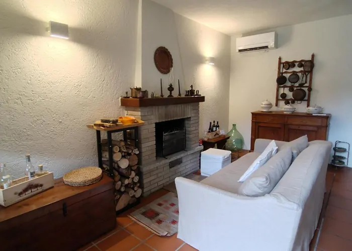 Casa vacanze Fuga Romantica Di San Valentino In Un Angolo Intimo E Facile Da Raggiungere, Ca Del Livello Vi Accoglie Con Il Calore Del Camino E La Magica Atmosfera Del Luogo Canzo