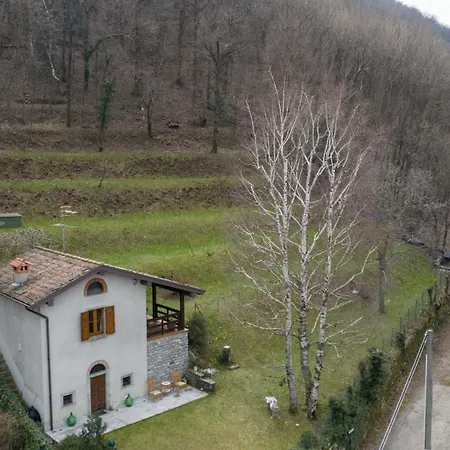 Fuga Romantica Di San Valentino In Un Angolo Intimo E Facile Da Raggiungere, Ca Del Livello Vi Accoglie Con Il Calore Del Camino E La Magica Atmosfera Del Luogo * Canzo